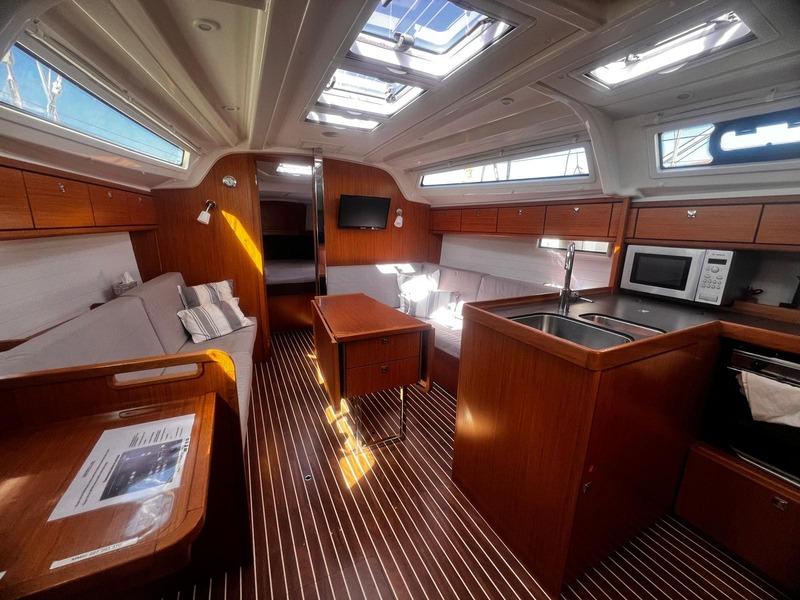 slider 18 Bavaria  37 Cruiser